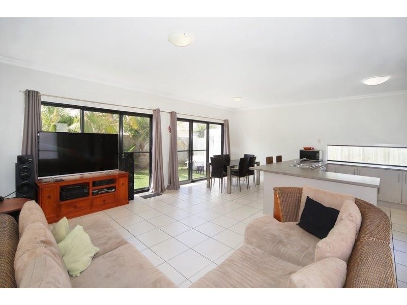 15 Tamarind Street, Meridan Plains QLD 4551