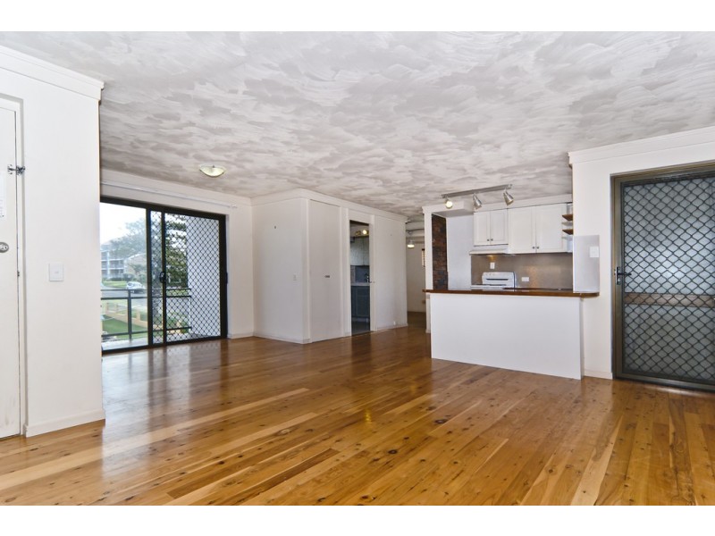 Unit 6 ‘Pleasant View’ 7 Warne Terrace, Kings Beach QLD 4551