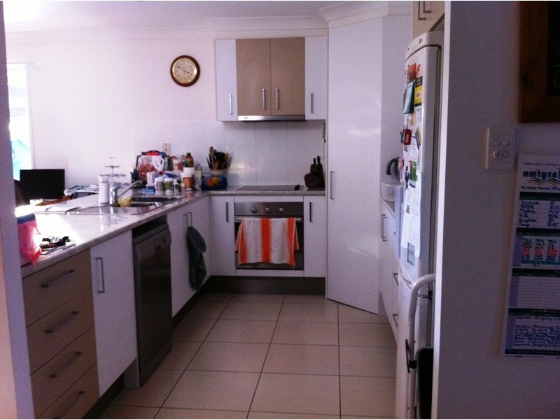 Unit 2 ‘Meridan Villas’ 10 Alicia Circuit, Little Mountain QLD 4551