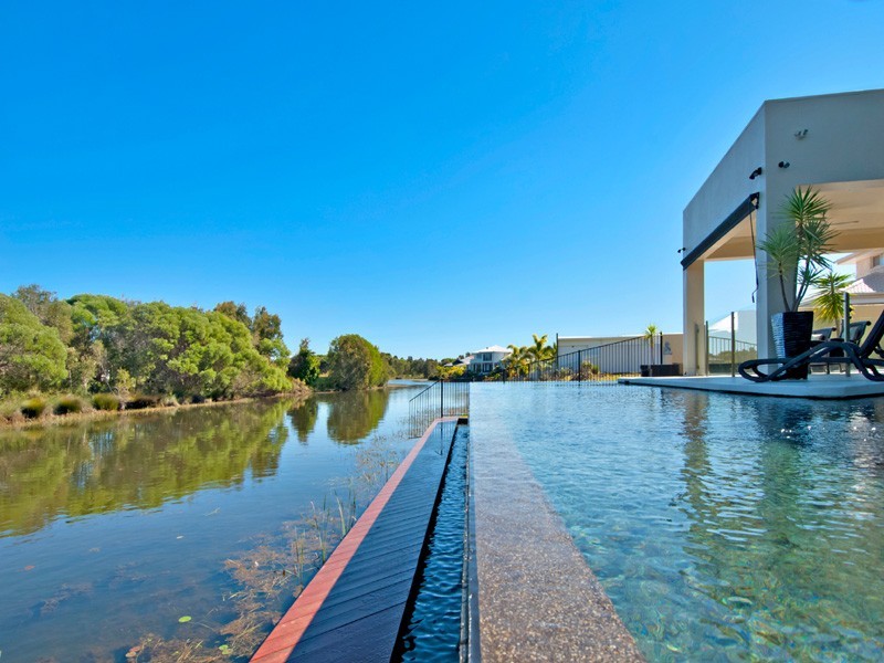 12 Rutherford Place, Pelican Waters QLD 4551