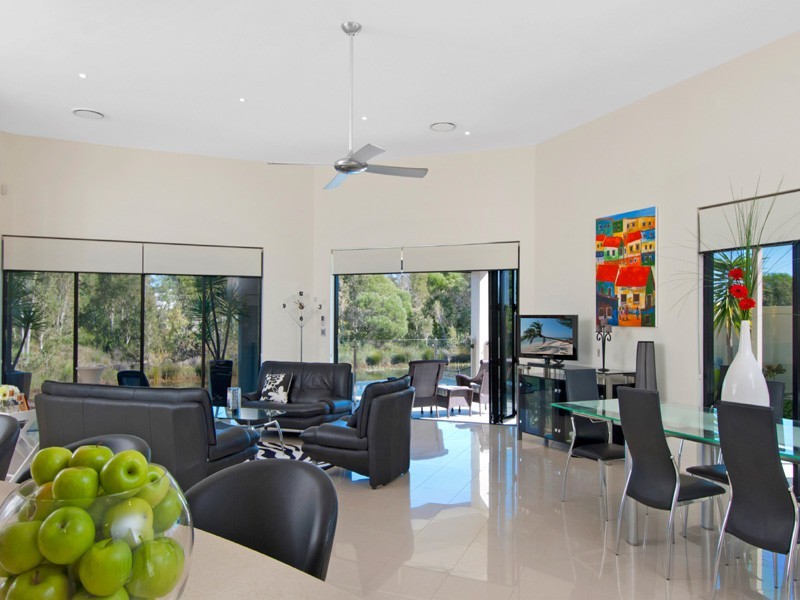 12 Rutherford Place, Pelican Waters QLD 4551