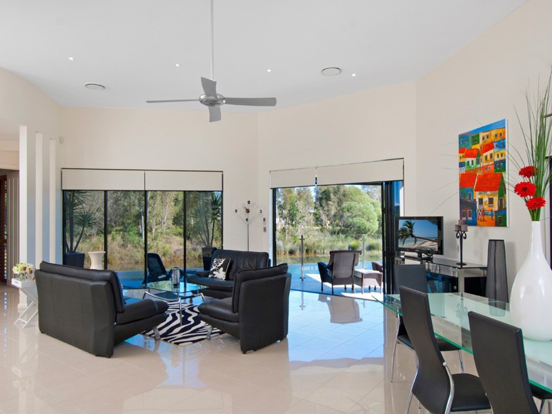 12 Rutherford Place, Pelican Waters QLD 4551