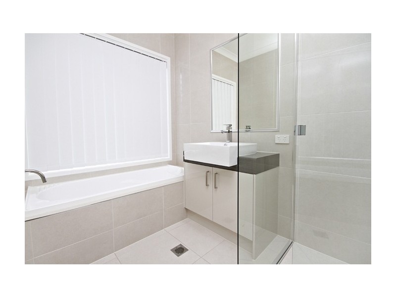 7 Banyandah Close, Birtinya QLD 4575