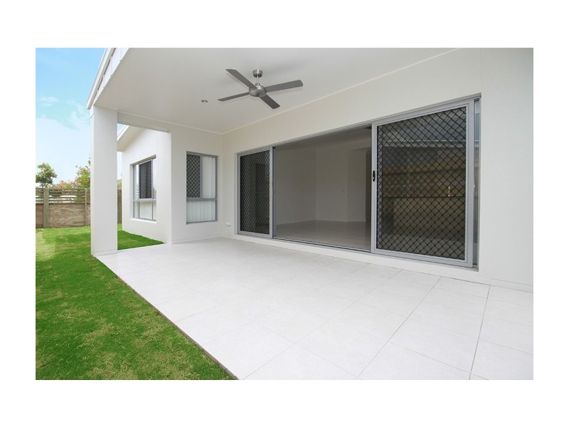 7 Banyandah Close, Birtinya QLD 4575