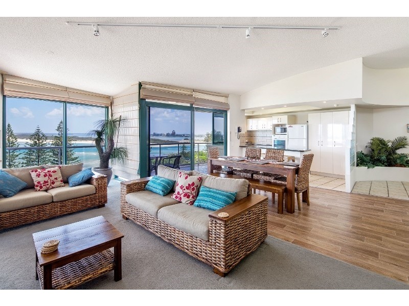 Unit 16 ‘The Waterview’ 14 Bulcock Beach Esplanade, Caloundra QLD 4551