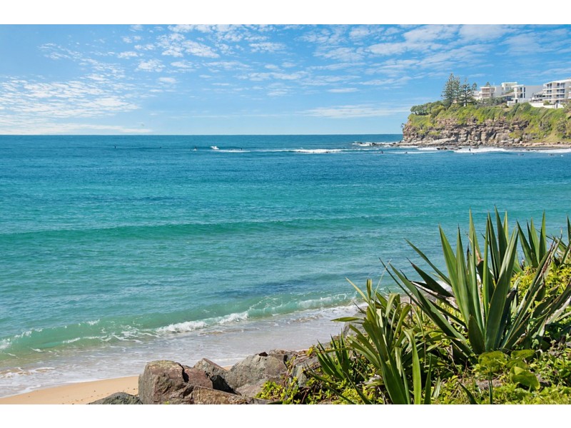 6 Cooroora Street, Dicky Beach QLD 4551