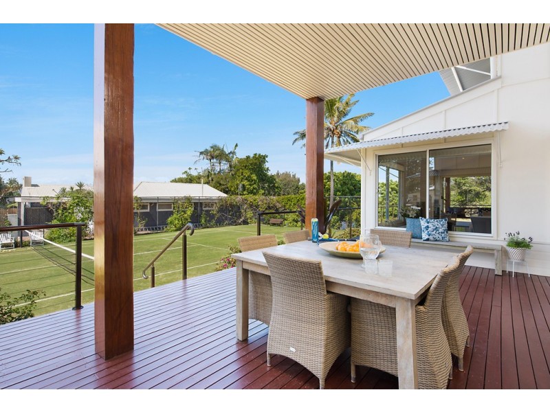 6 Cooroora Street, Dicky Beach QLD 4551