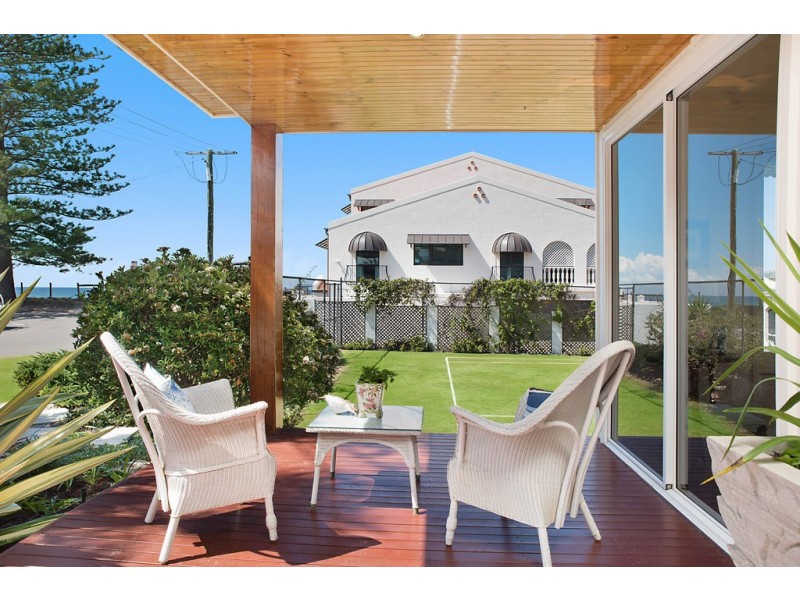 6 Cooroora Street, Dicky Beach QLD 4551