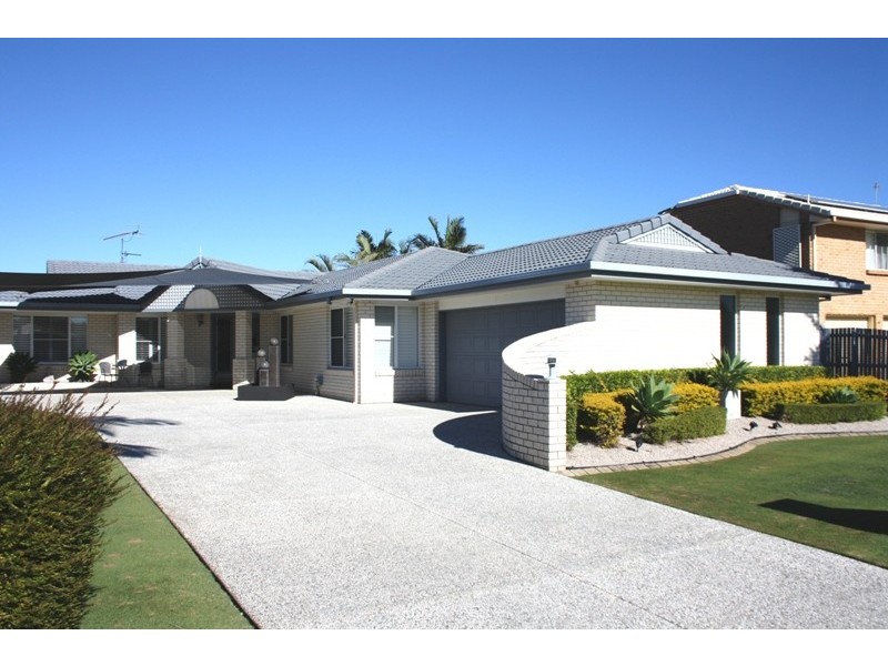 16 Sir Joseph Banks Drive, Pelican Waters QLD 4551