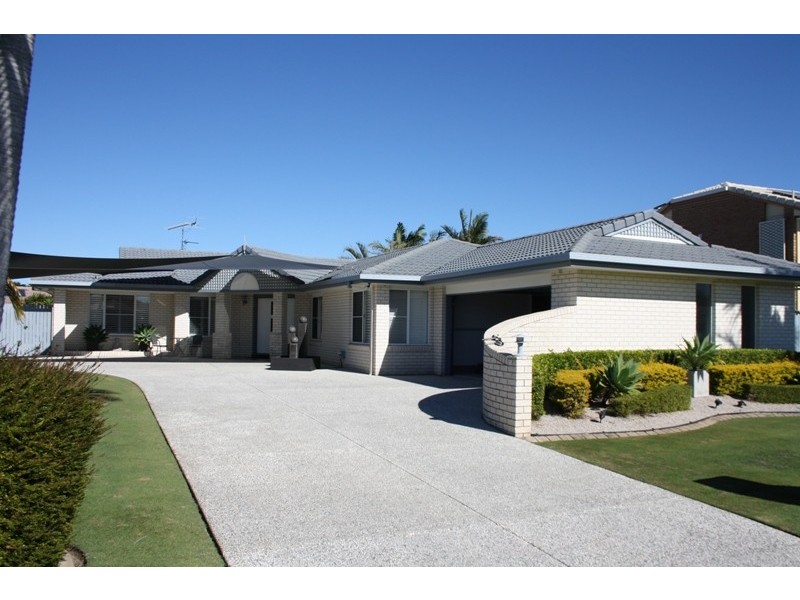 16 Sir Joseph Banks Drive, Pelican Waters QLD 4551