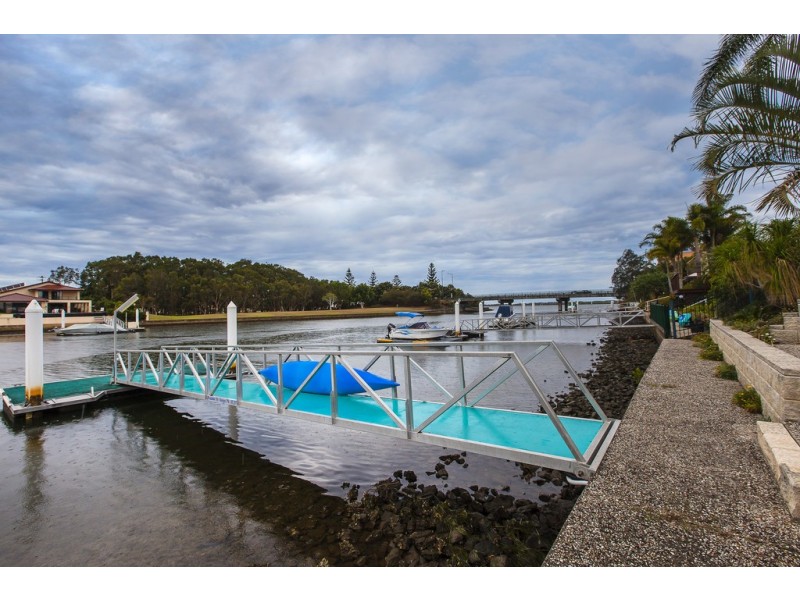 9 Pelican Waters Boulevard, Pelican Waters QLD 4551