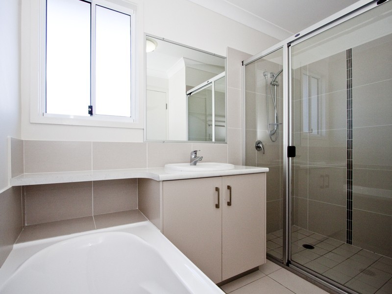 9 Eyries Court, Little Mountain QLD 4551