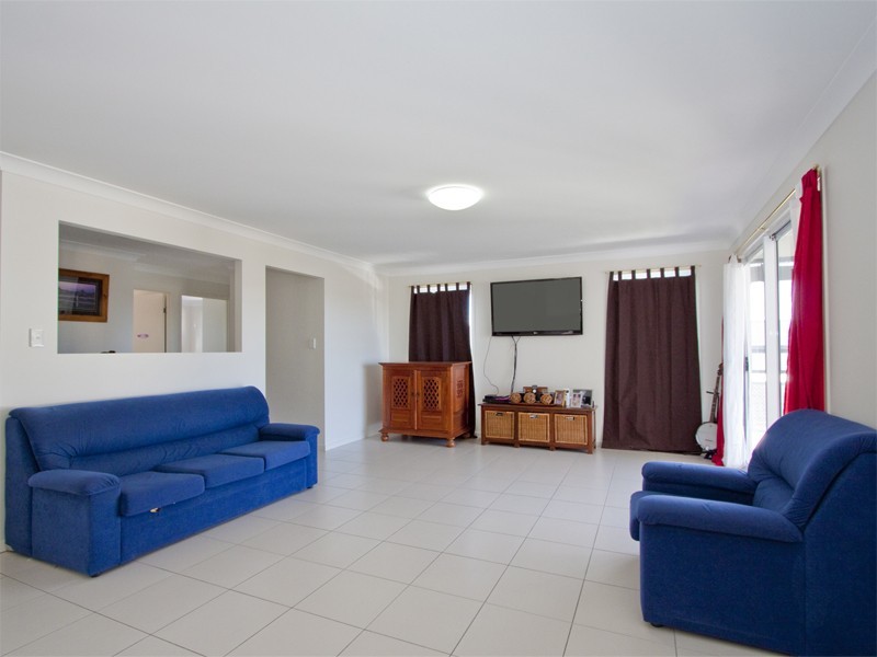 9 Eyries Court, Little Mountain QLD 4551