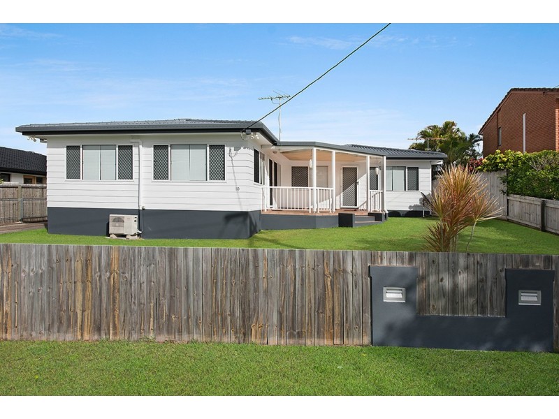 10 Wavell Avenue, Golden Beach QLD 4551