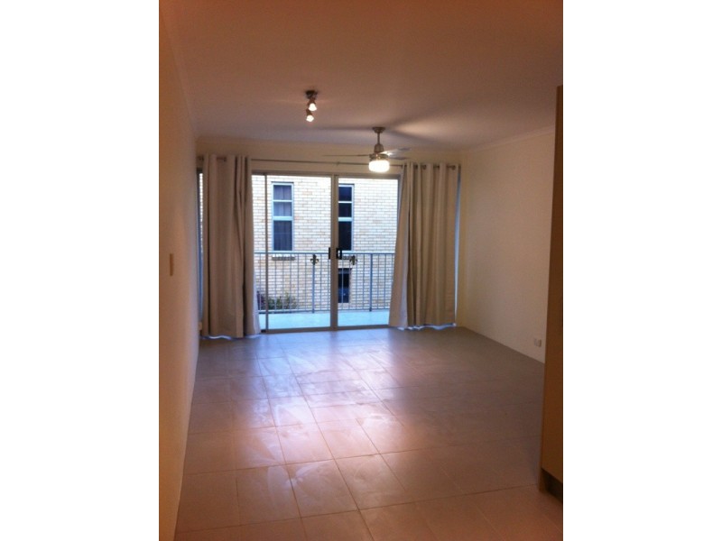 9/35 Burgess Street, Kings Beach QLD 4551