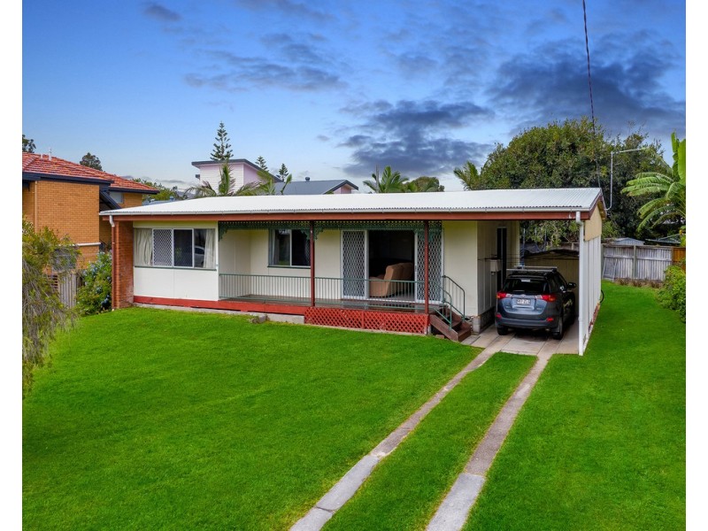 2 Roy Street, Golden Beach QLD 4551