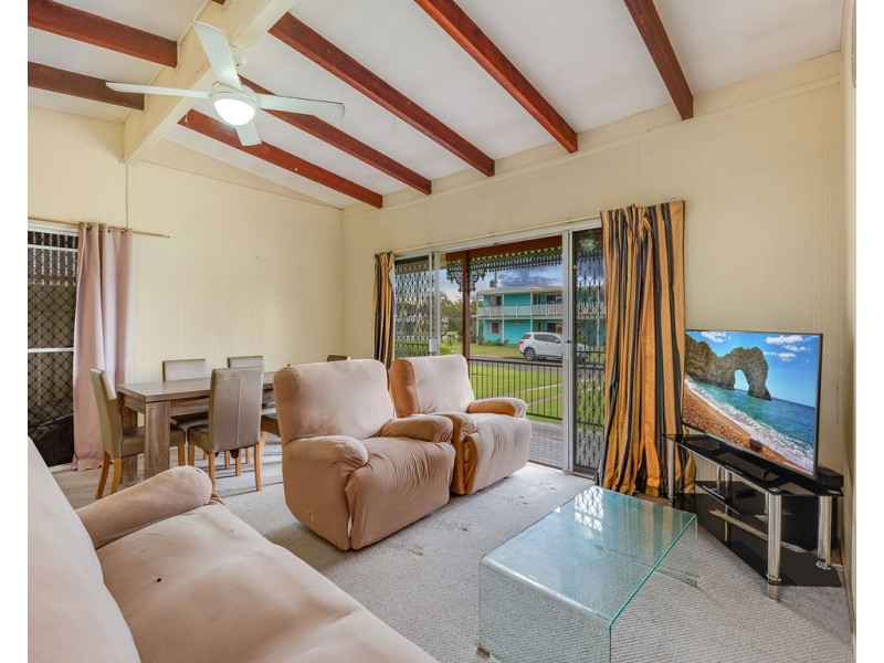 2 Roy Street, Golden Beach QLD 4551