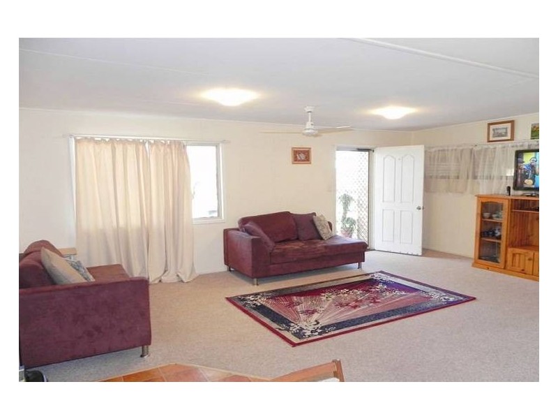 7 Montgomery Crescent, Golden Beach QLD 4551