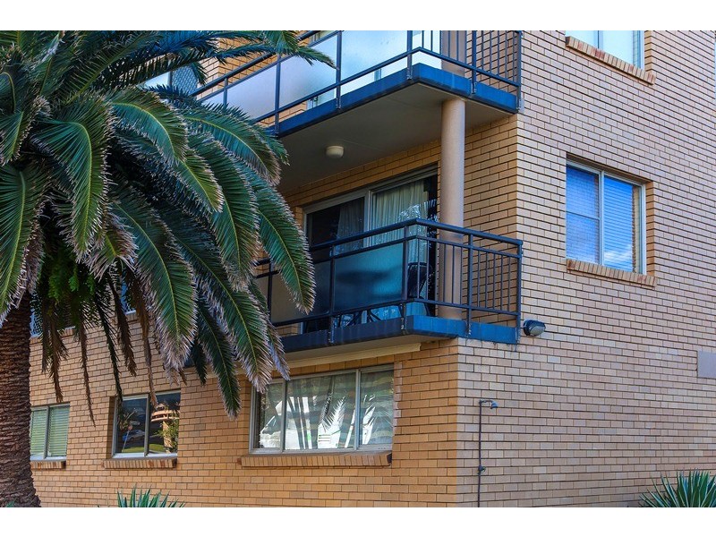 Unit 3 ‘Kings Crest’ 2 Moreton Parade, Kings Beach QLD 4551