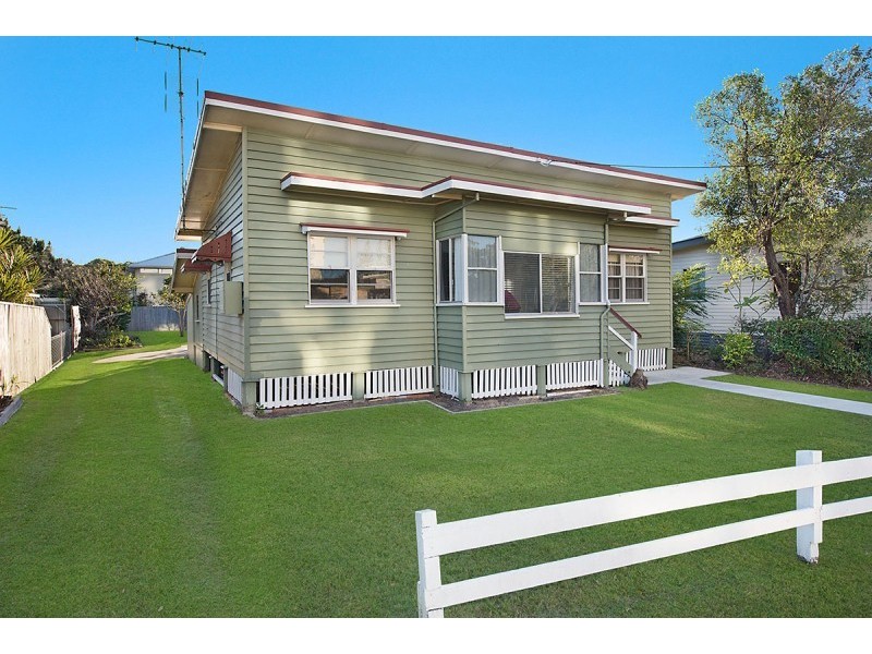 74 Landsborough Parade, Golden Beach QLD 4551