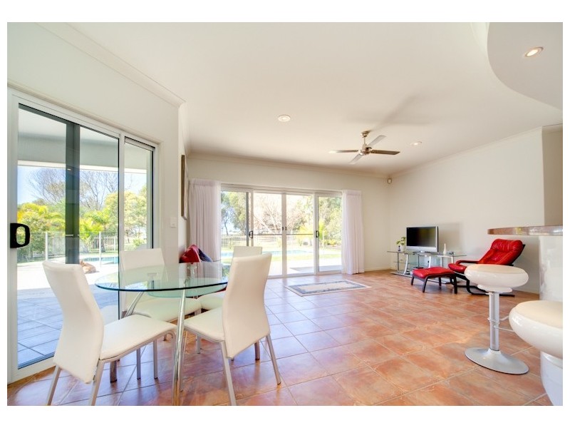 7 Edlundh Court, Pelican Waters QLD 4551