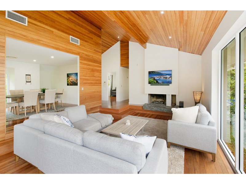 24 Victoria Terrace, Shelly Beach QLD 4551