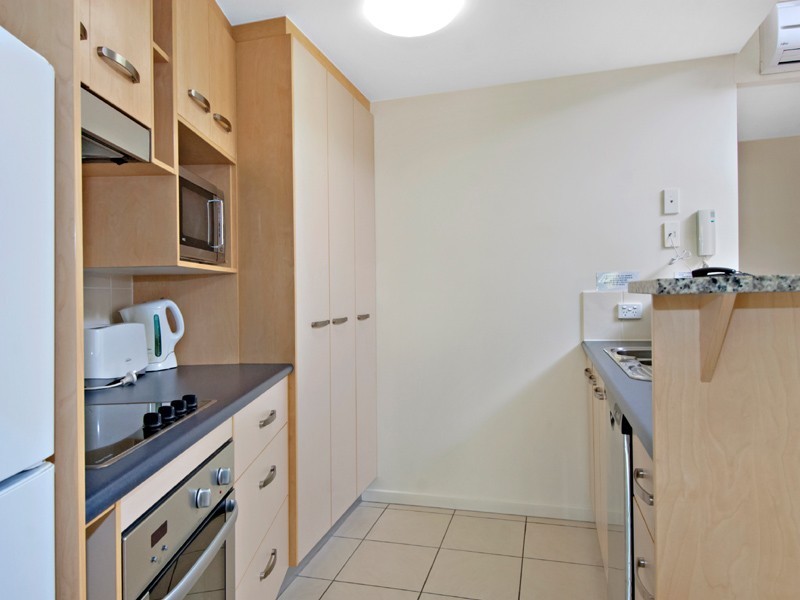Unit 2160 ‘Caloundra Central’ 36 Browning Boulevard, Battery Hill QLD 4551
