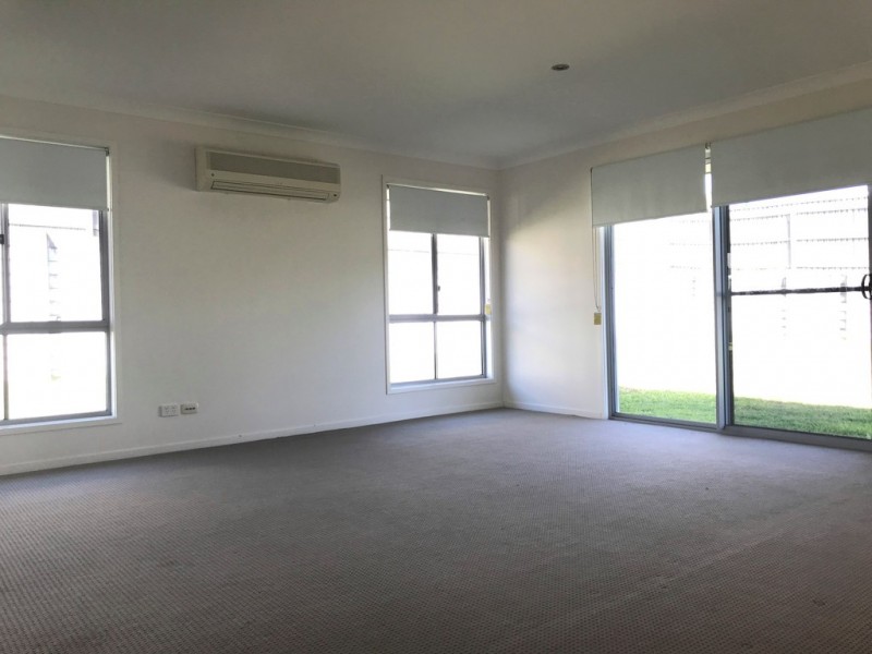 13 Middle Park Street, Little Mountain QLD 4551