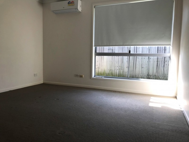 13 Middle Park Street, Little Mountain QLD 4551
