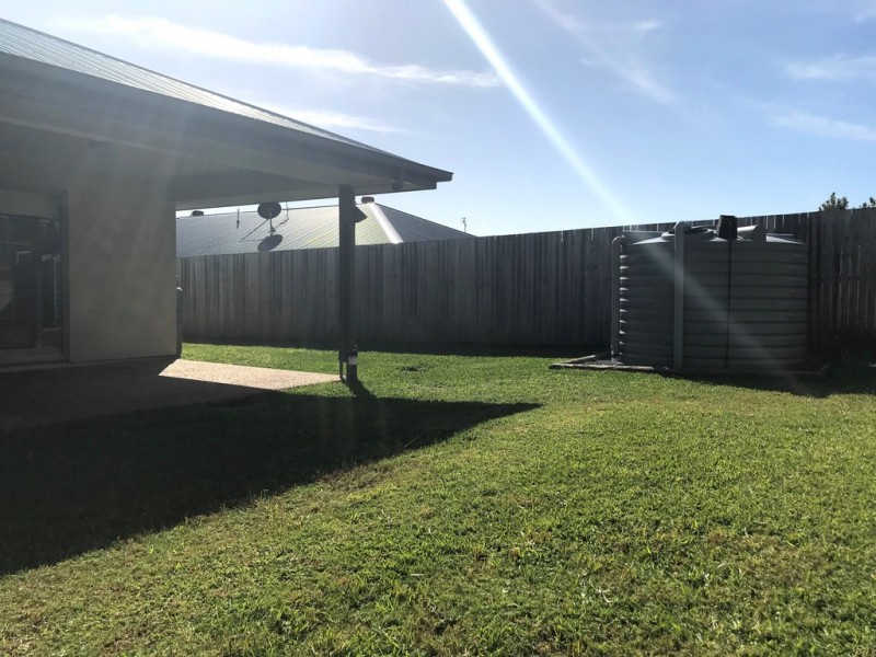 13 Middle Park Street, Little Mountain QLD 4551