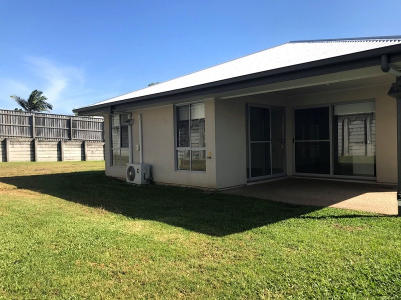 13 Middle Park Street, Little Mountain QLD 4551
