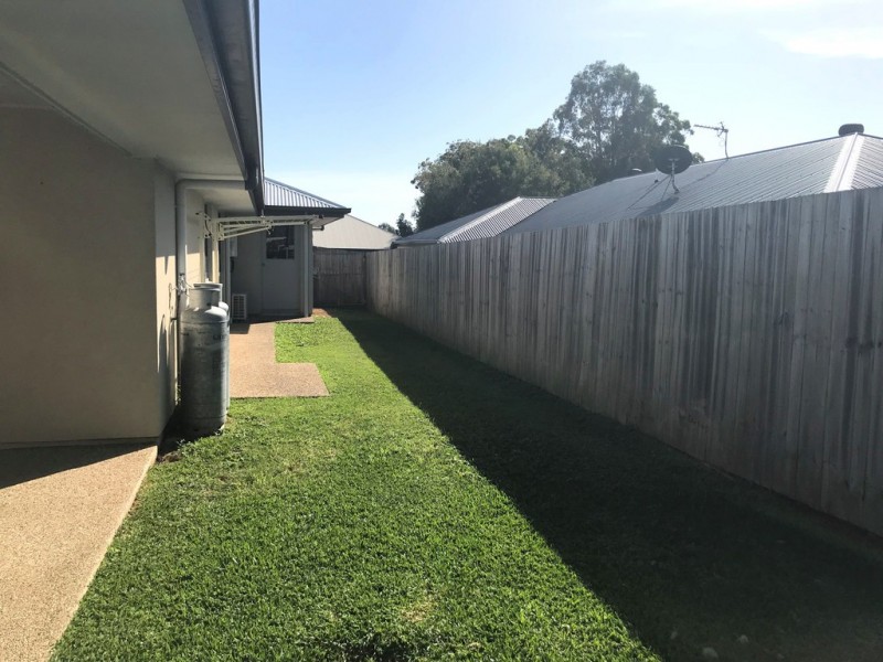 13 Middle Park Street, Little Mountain QLD 4551