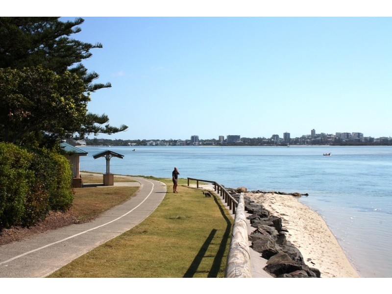 Unit 2 ‘Cabarita’ 82 Golden Beach Esplanade, Golden Beach QLD 4551