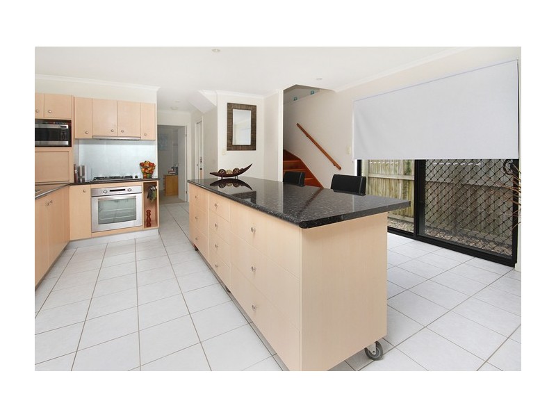 21 Sanibel Court, Kawana Island QLD 4575