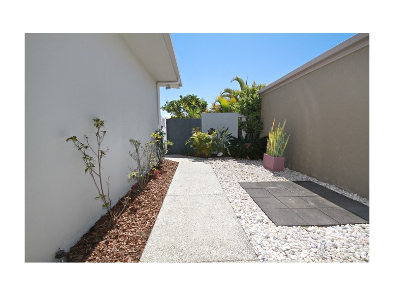 21 Sanibel Court, Kawana Island QLD 4575