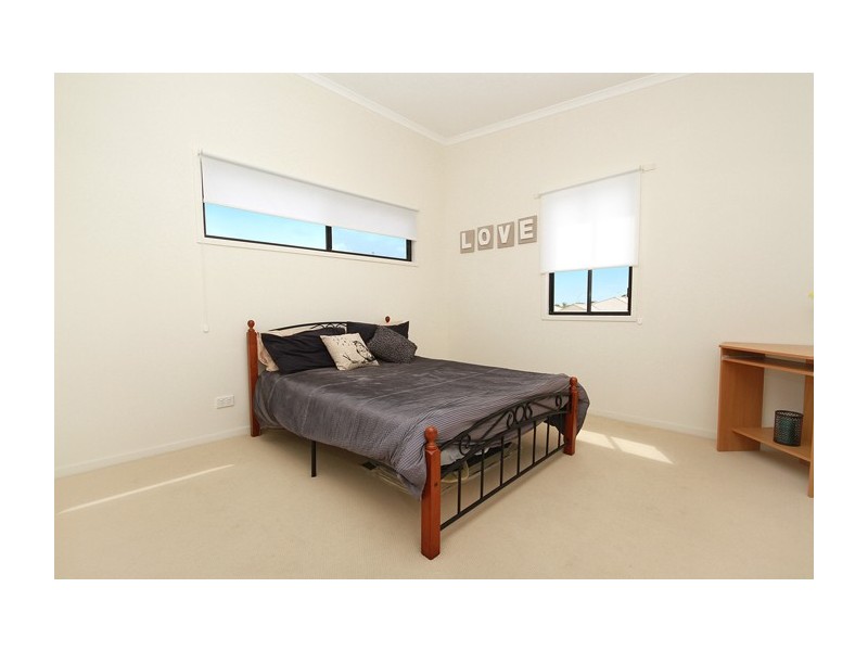 21 Sanibel Court, Kawana Island QLD 4575