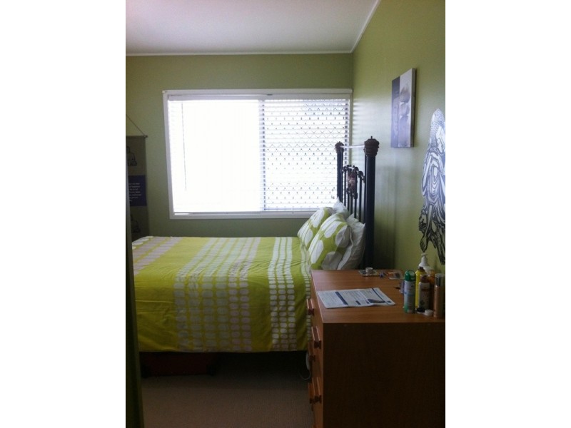 4 Upper Gay Terrace, Kings Beach QLD 4551
