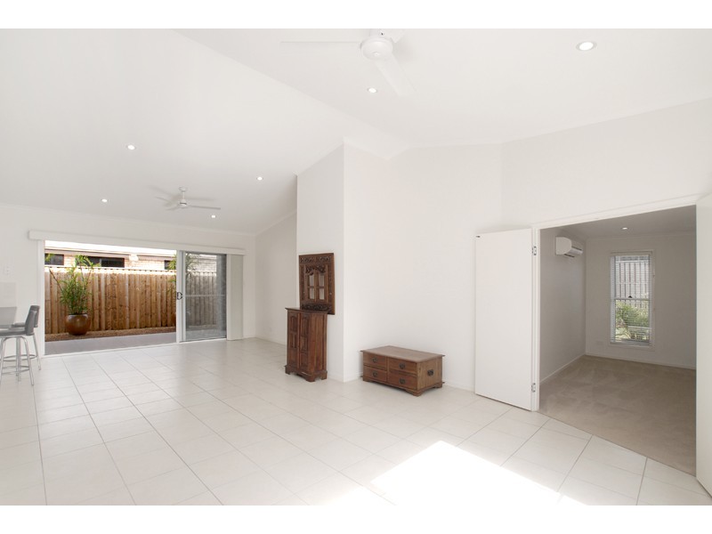 25 Elvena Circuit, Little Mountain QLD 4551