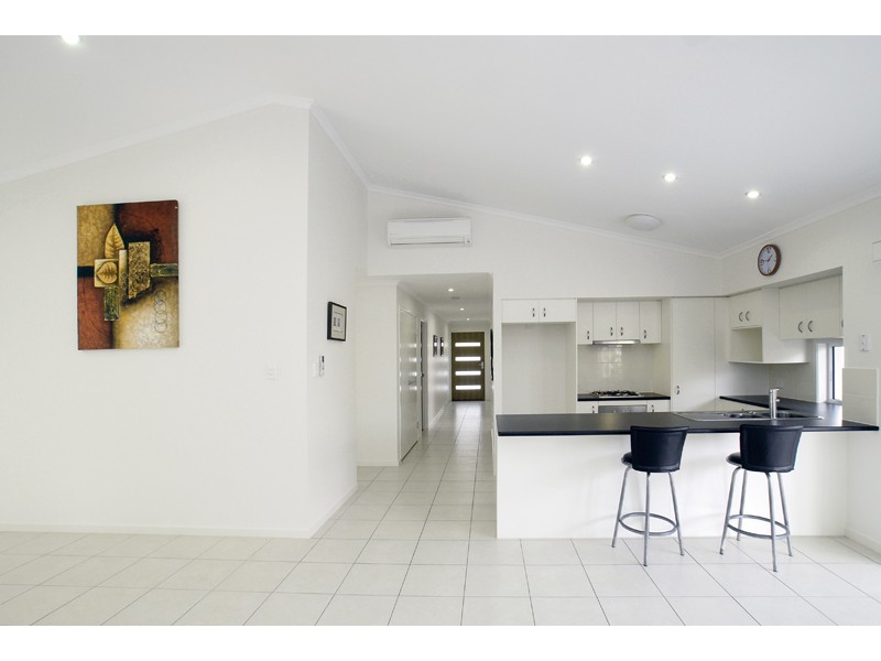 25 Elvena Circuit, Little Mountain QLD 4551