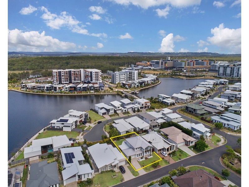 4 Reef Court, Birtinya QLD 4575
