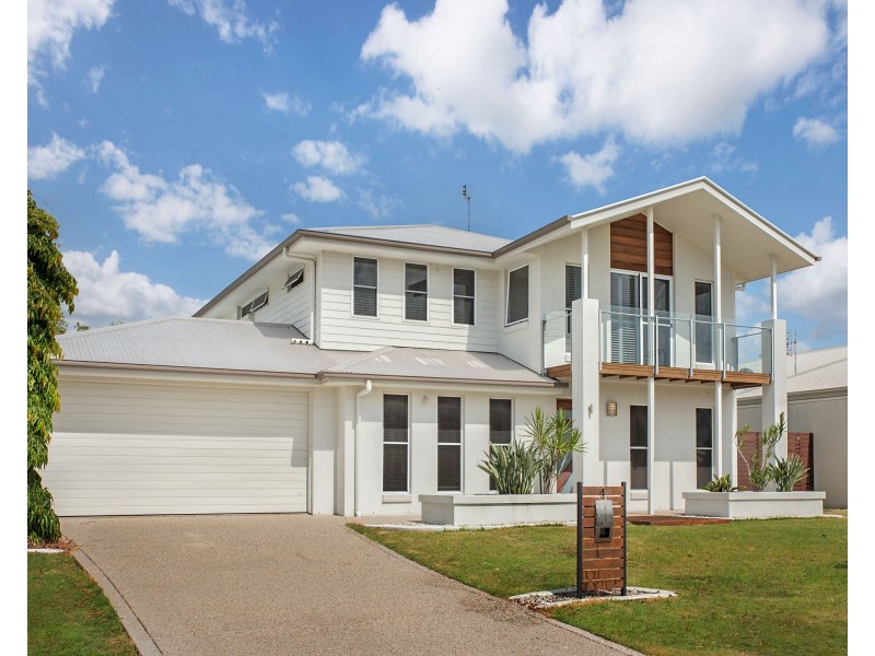4 Reef Court, Birtinya QLD 4575