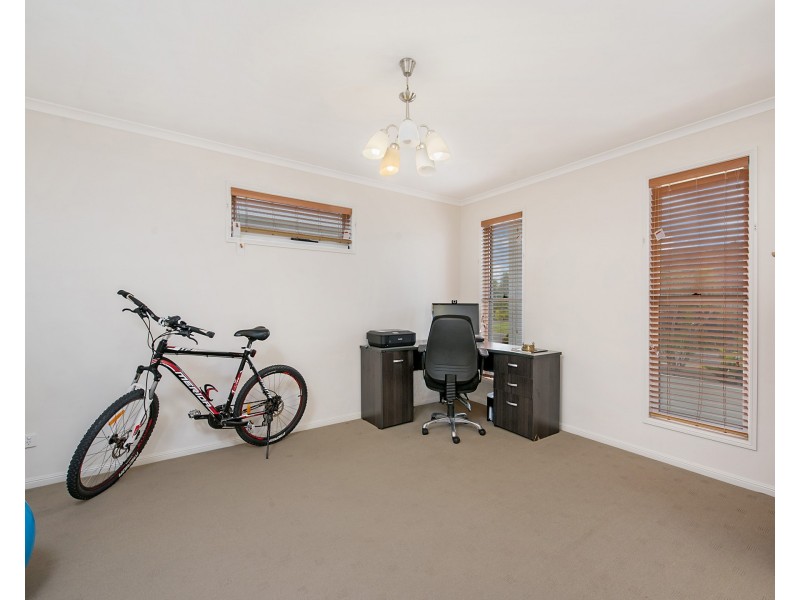 4 Reef Court, Birtinya QLD 4575