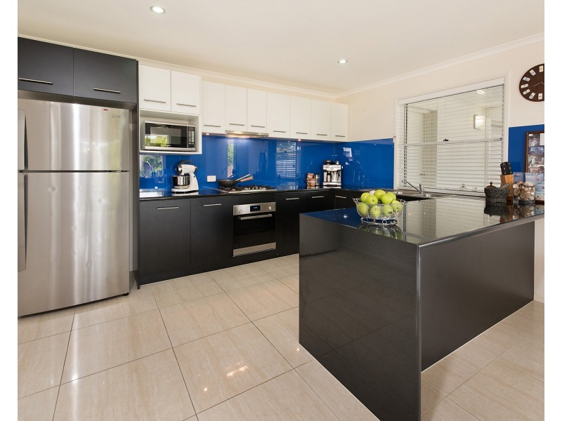 4 Reef Court, Birtinya QLD 4575