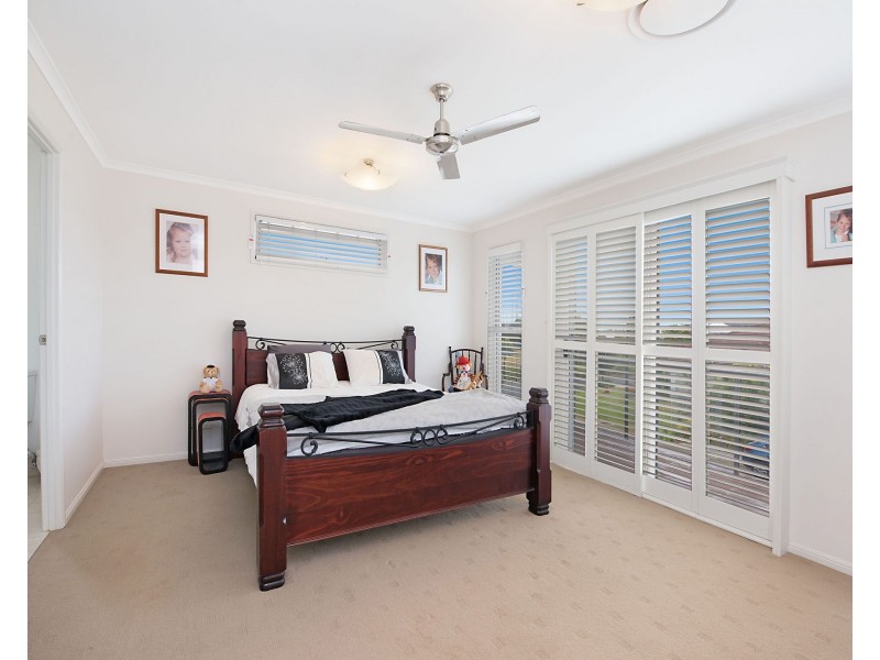 4 Reef Court, Birtinya QLD 4575
