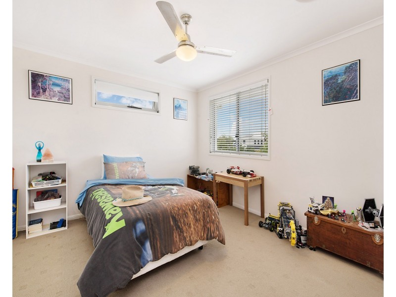 4 Reef Court, Birtinya QLD 4575