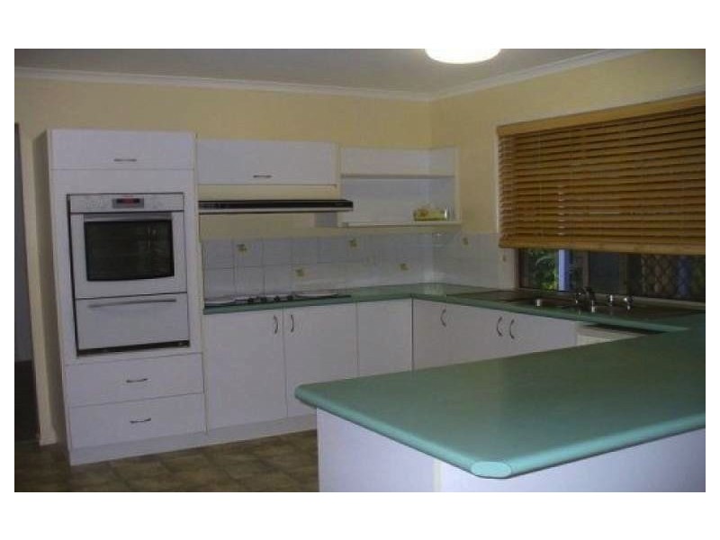 2 Lorinya Court, Battery Hill QLD 4551