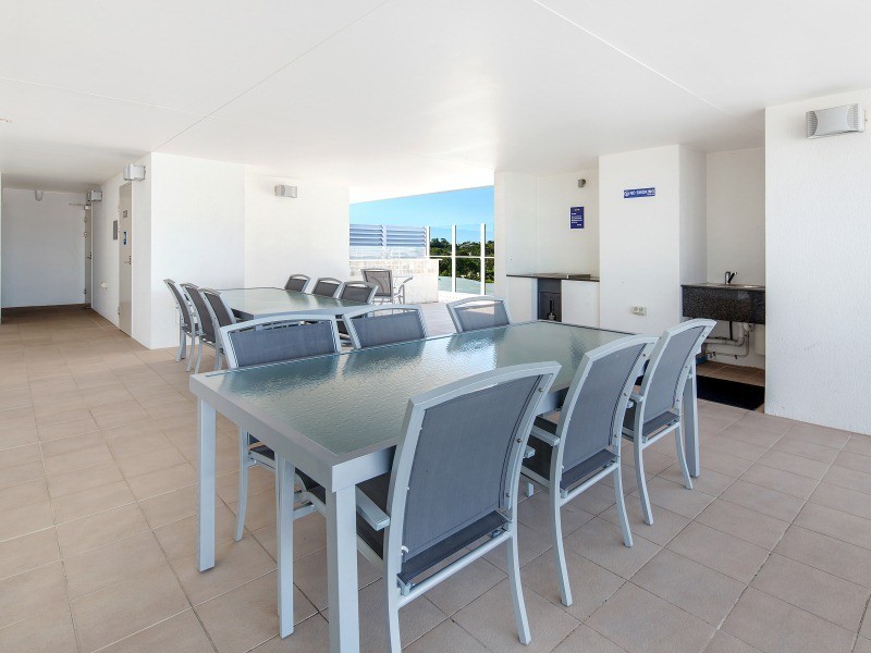 Unit 306 ‘Ocean Views Resort’ 115 Bulcock Street, Caloundra QLD 4551