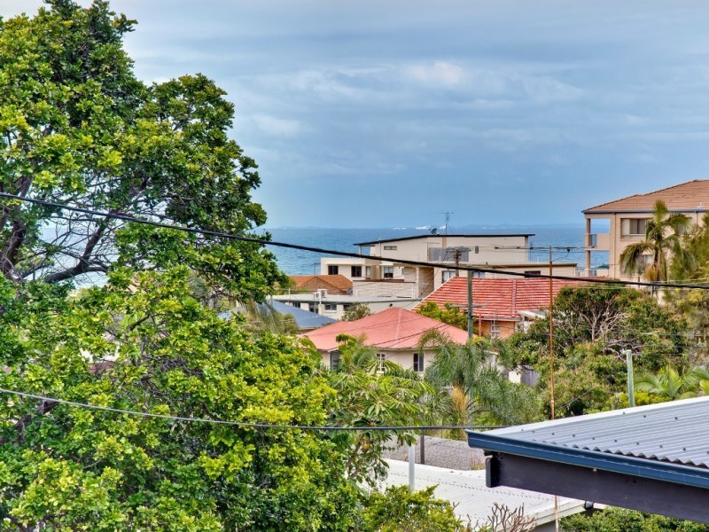 Unit 2 ‘Pacific Cove’ 2 Upper Gay Terrace, Kings Beach QLD 4551