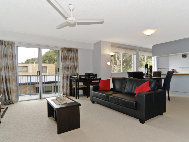 Unit 2 ‘Pacific Cove’ 2 Upper Gay Terrace, Kings Beach QLD 4551