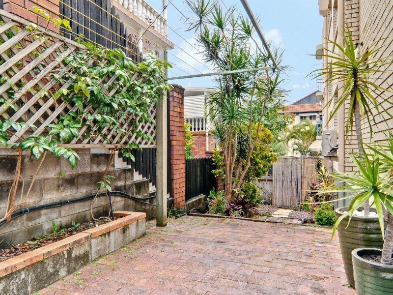 Unit 2 ‘Pacific Cove’ 2 Upper Gay Terrace, Kings Beach QLD 4551